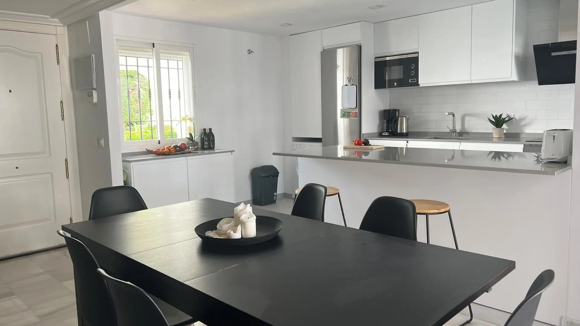 Apartment Beatiful Newly Renovated 3 Bedroom Marbella